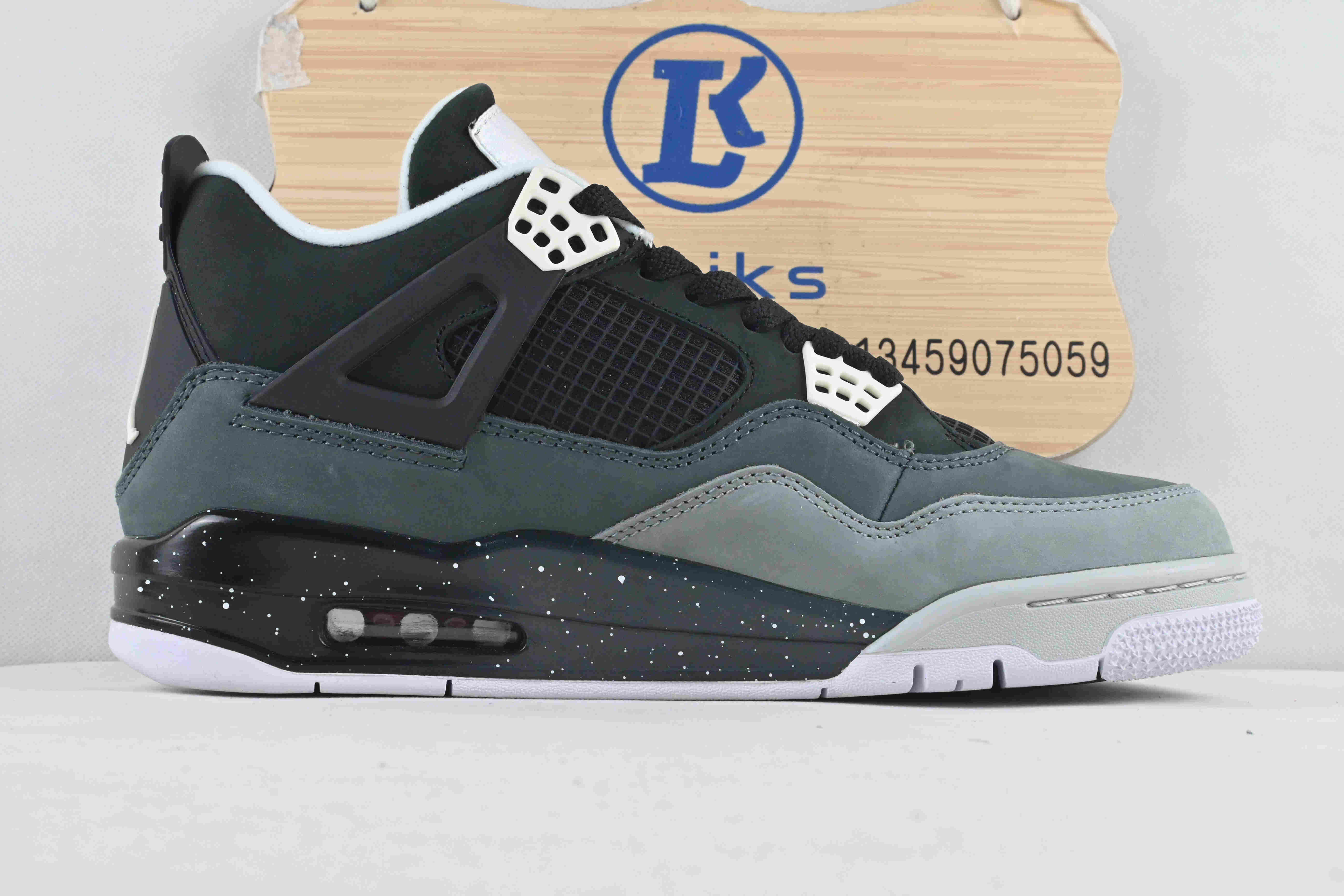 Jordan 4 Retro Fear Pack