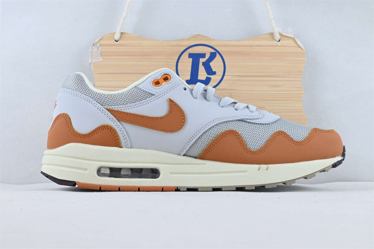 Patta X Nike Air Max 1 Monarch