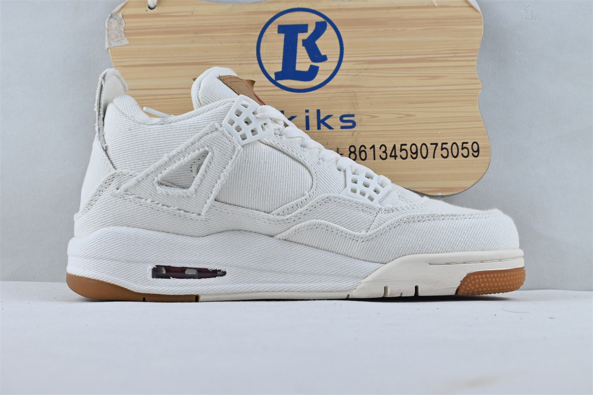 Jordan 4 Retro Levi