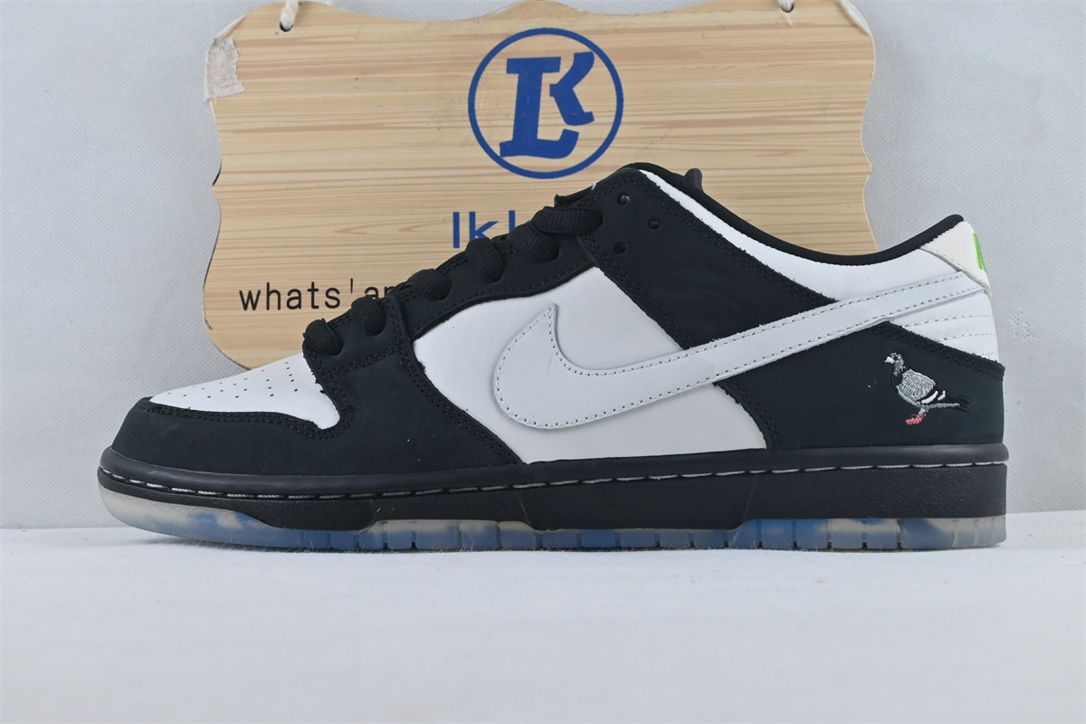 Nike SB Dunk Low Staple Panda Pigeon