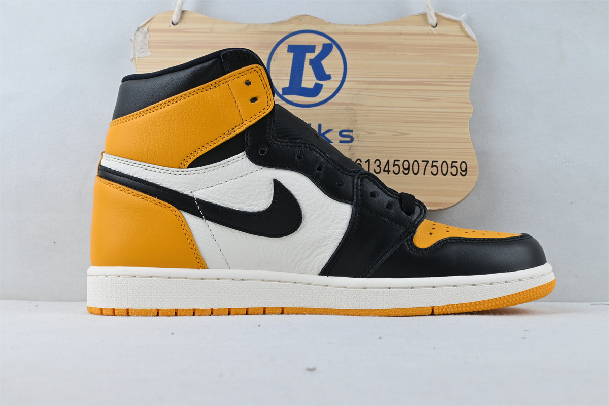 Air Jordan 1 High Yellow Toe