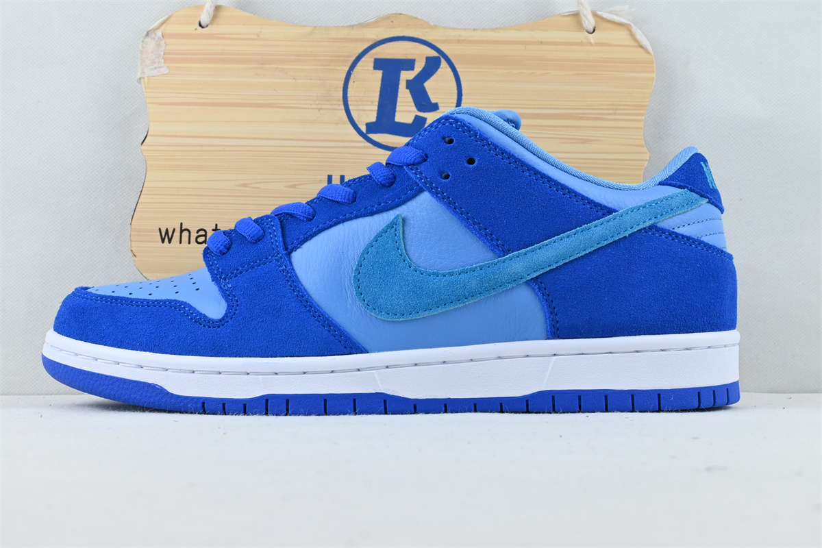 Nike SB Dunk Low Blue Raspberry
