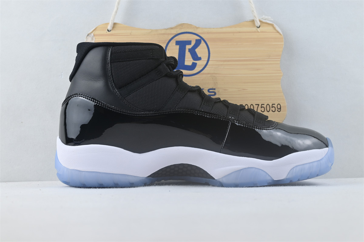 Jordan 11 Retro Space Jam