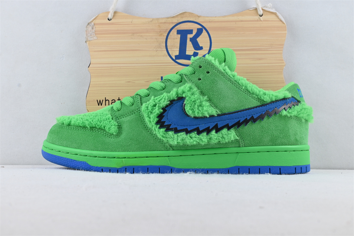 Nike SB Dunk Low Grateful Dead Bears Green