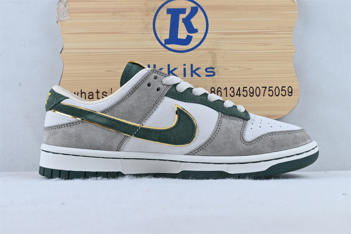 Otomo Katsuhiro x Nike SB Dunk Low Steamboy OST