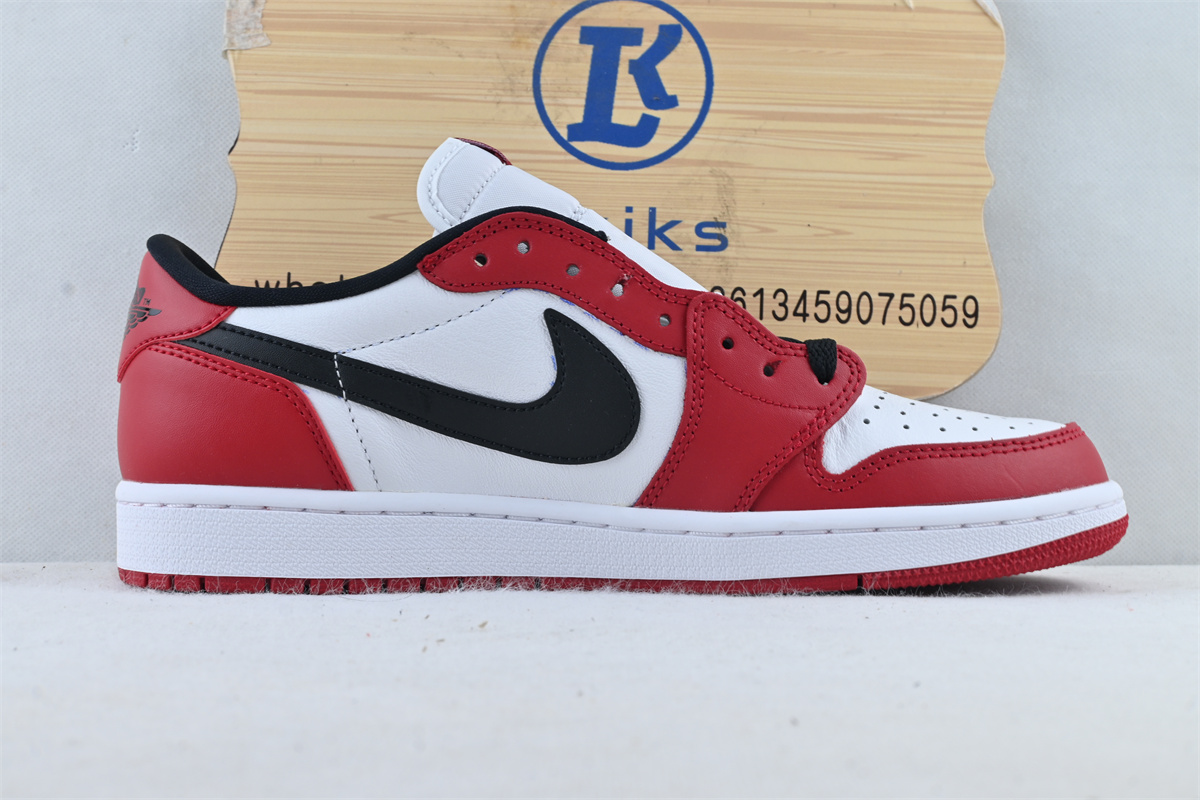 AIR JORDAN 1 LOW CHICAGO