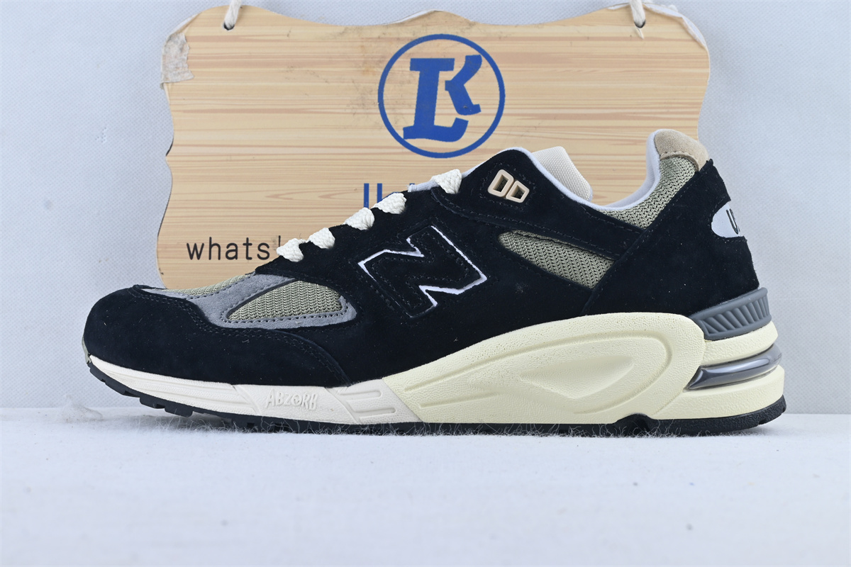New Balance 990 v2「Black」