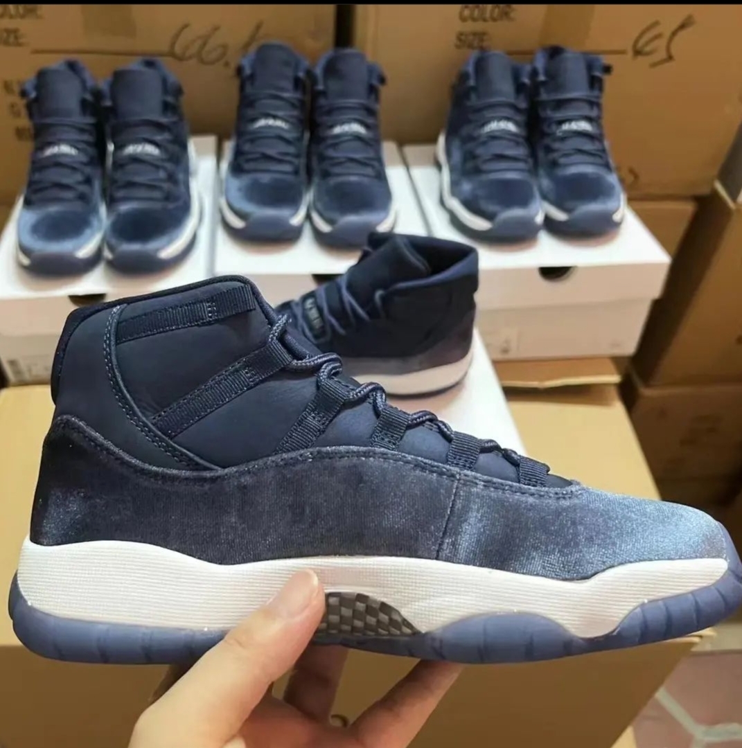 Jordan 11 Retro Midnight Navy