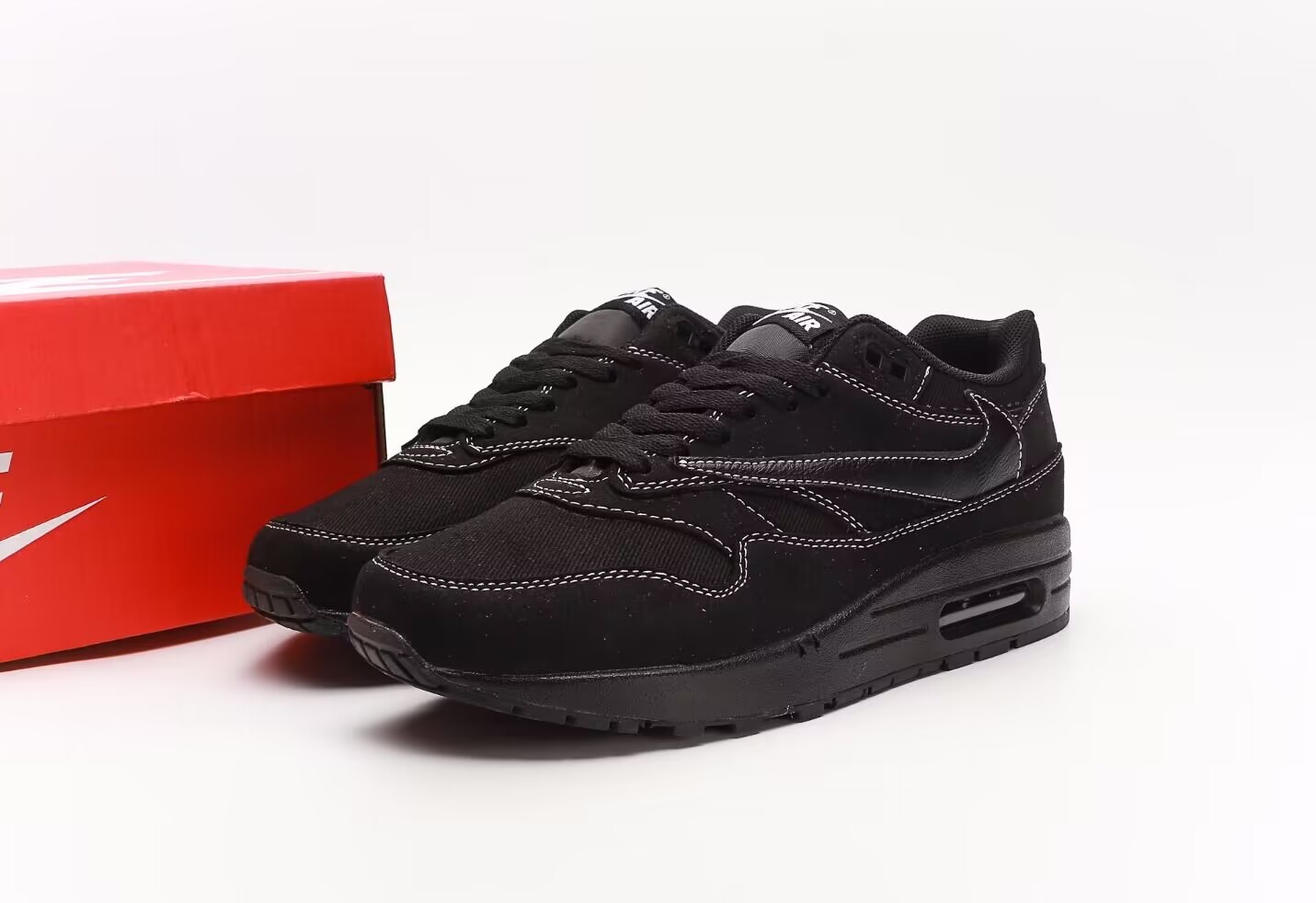 Air max  travis Scott Triple Black