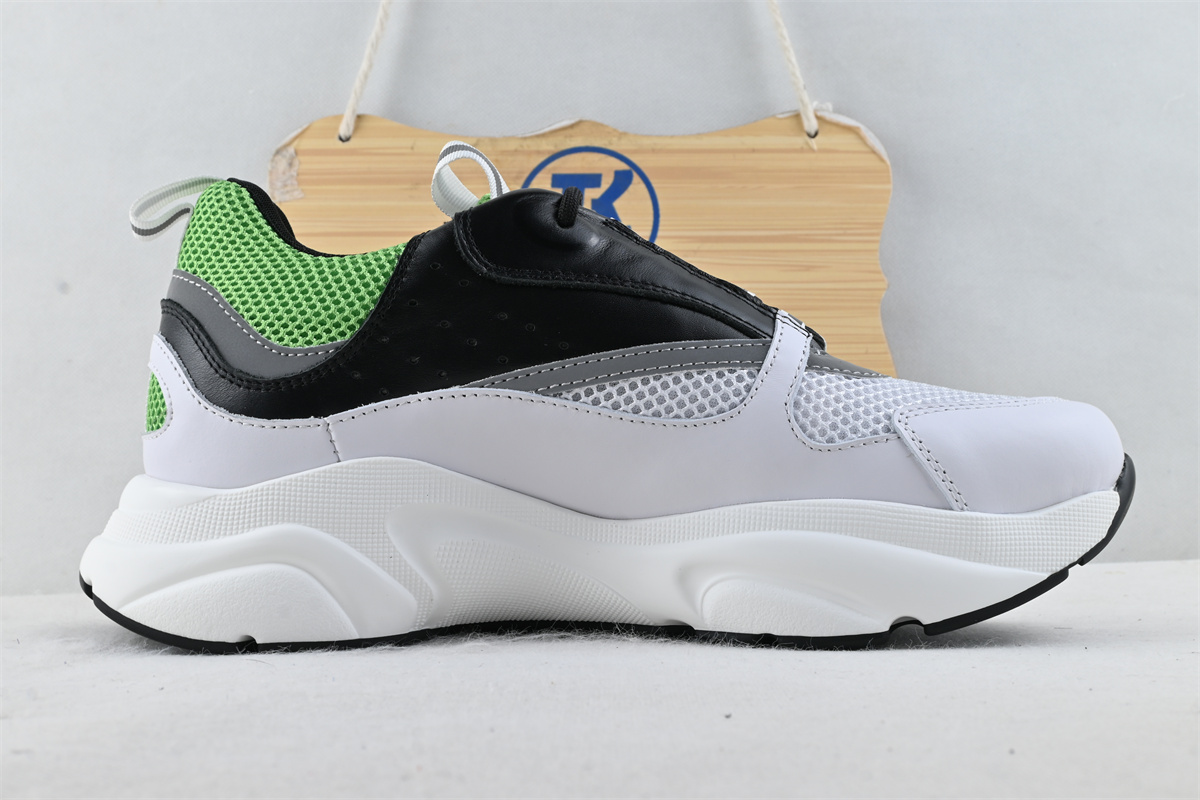 D10r B22 White Green