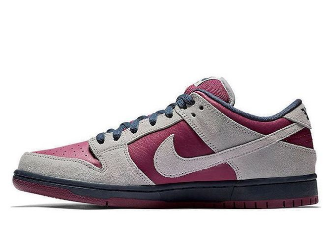 Nike SB Dunk Low 