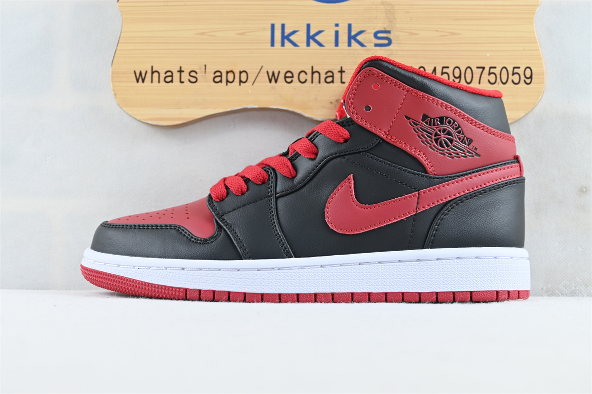 Air Jordan 1 Mid Alternate Bred