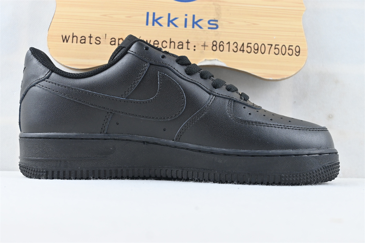 NIKE AIR FORCE 1 LOW