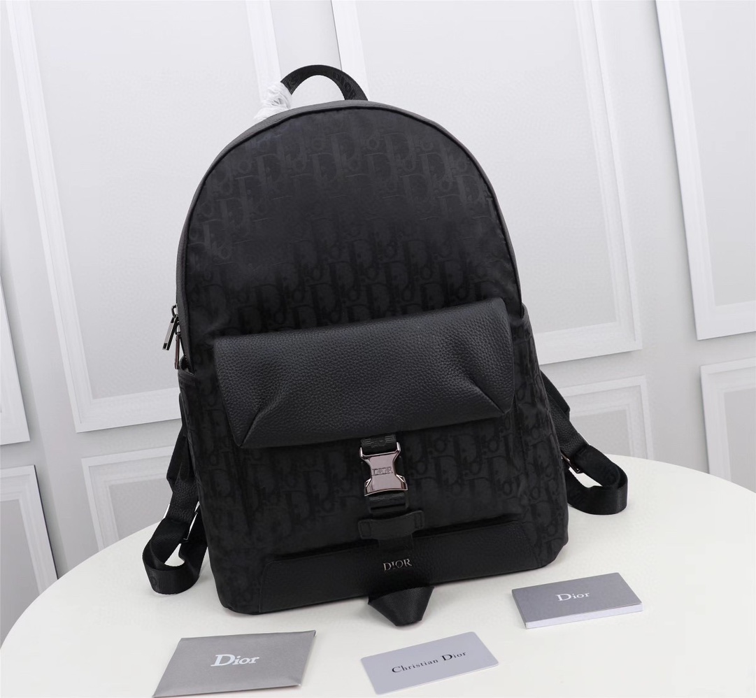 D10r Backpack