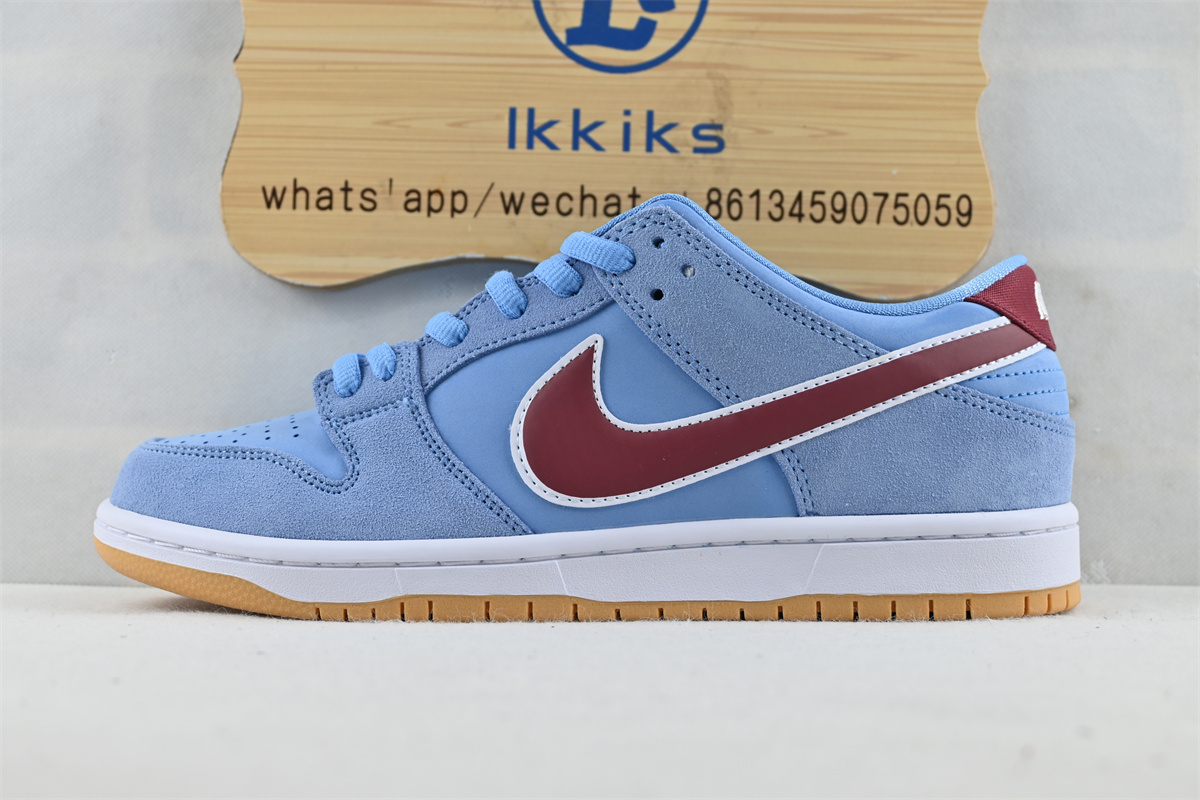 Nike SB Dunk Low Philadelphia Phillies