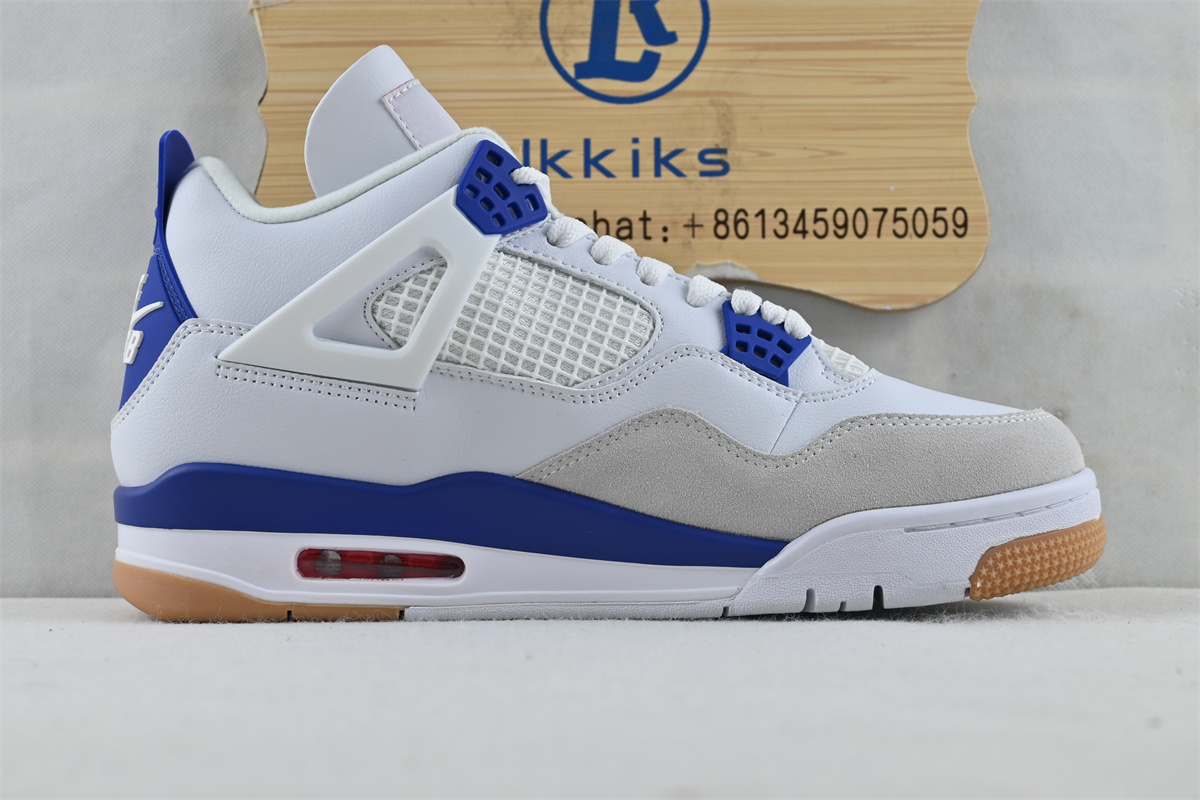 Nike SB x Air Jordan 4