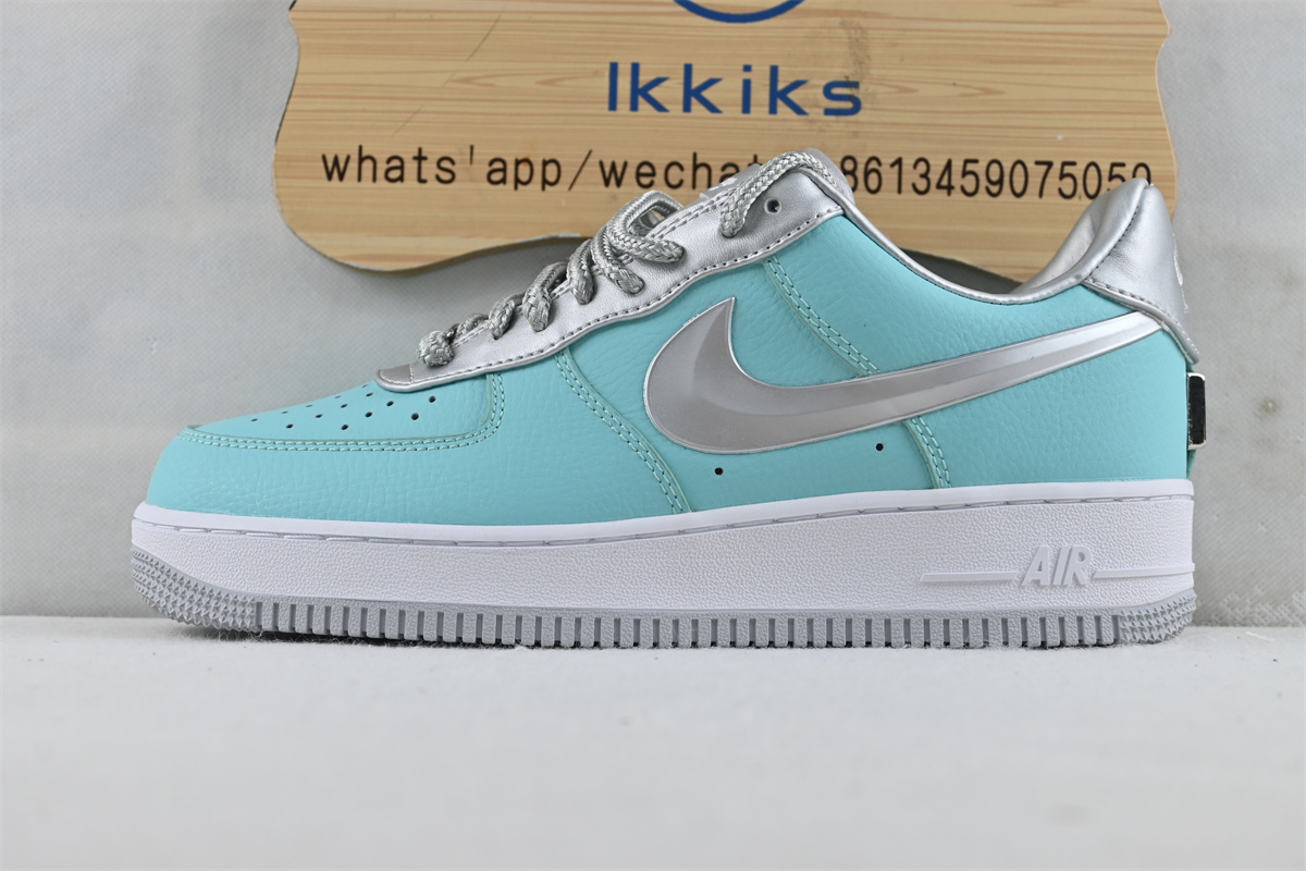 AIR Force 1 Low T*f*ny