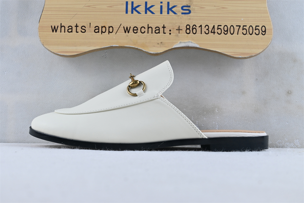 Gvc*1 Princetown Slipper White Leather