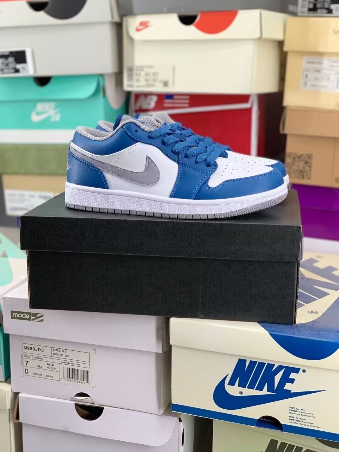 Air Jordan 1 Low blue