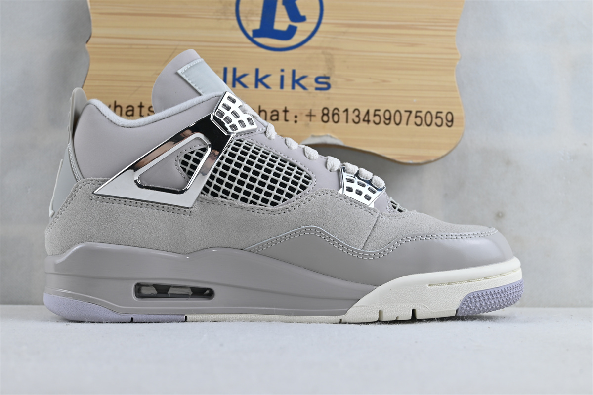 Air Jordan 4 “Frozen Moments”