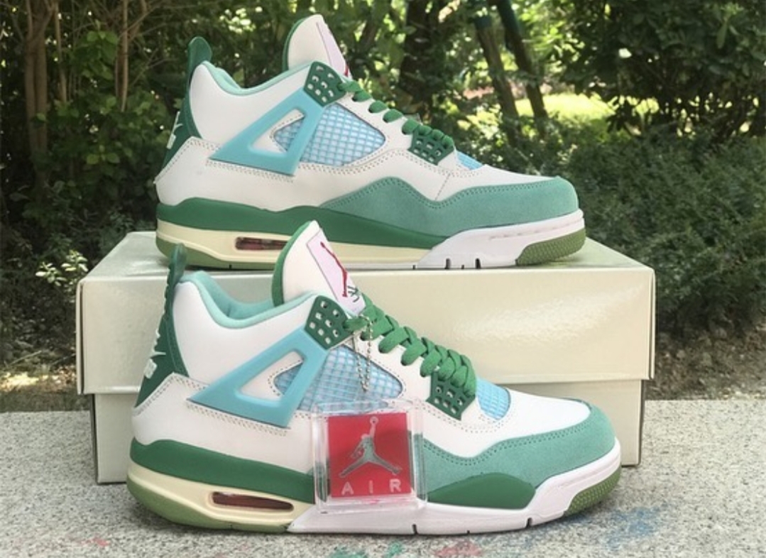 Air Jordan 4 Green