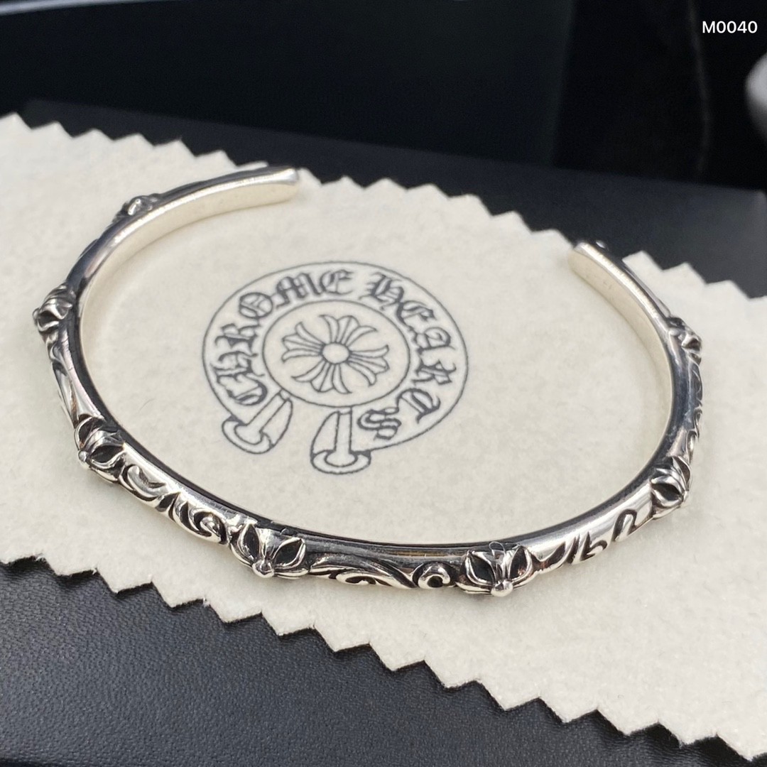 Ch*0me He**ts Bracelet