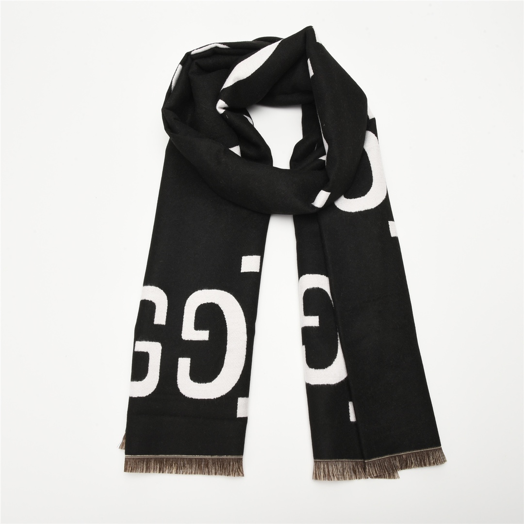 Gvc*1 Scarf