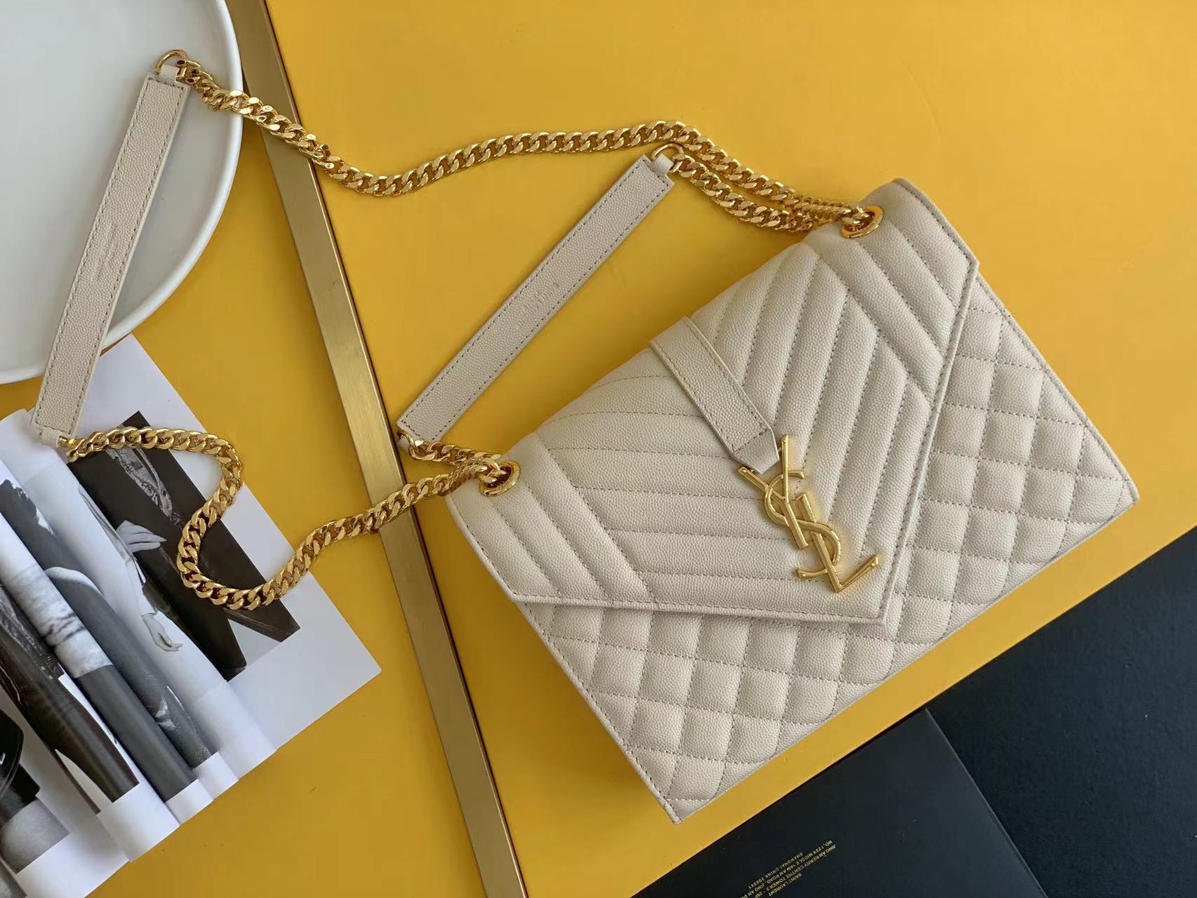 Sa1nt Lau*nt ENVELOPE