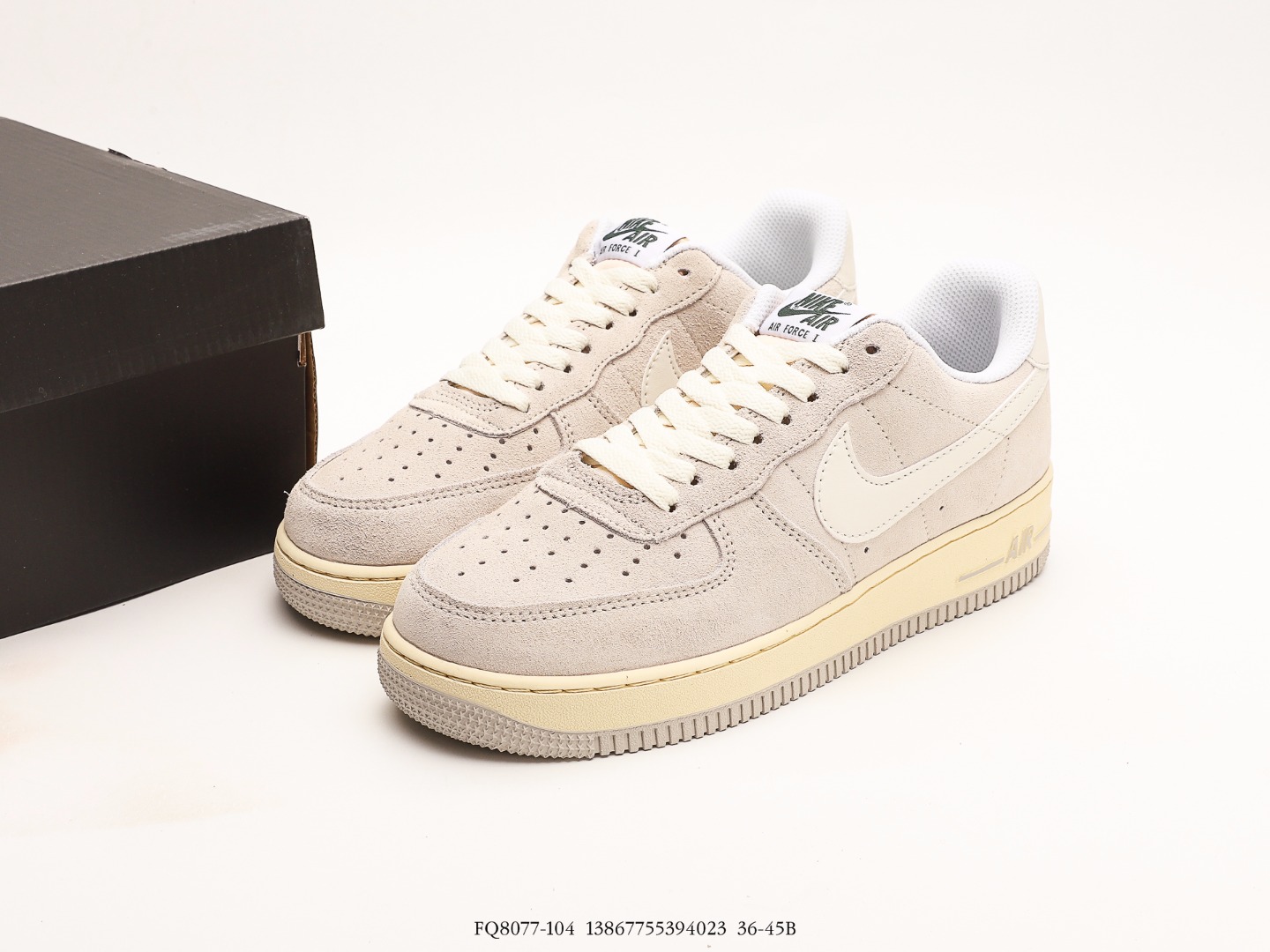 Nike Women's Air Force 1 '07 SE