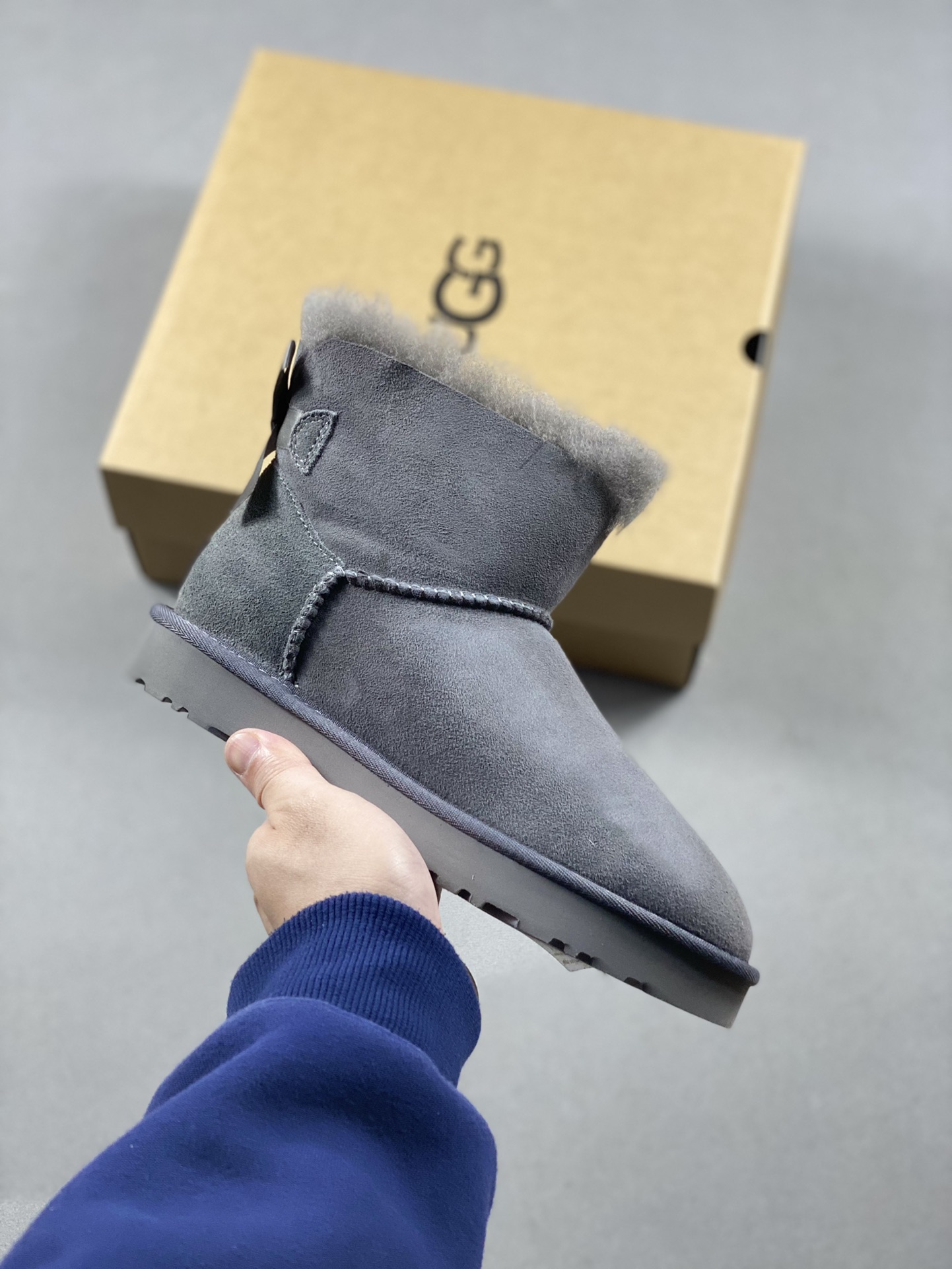 UGG Grey