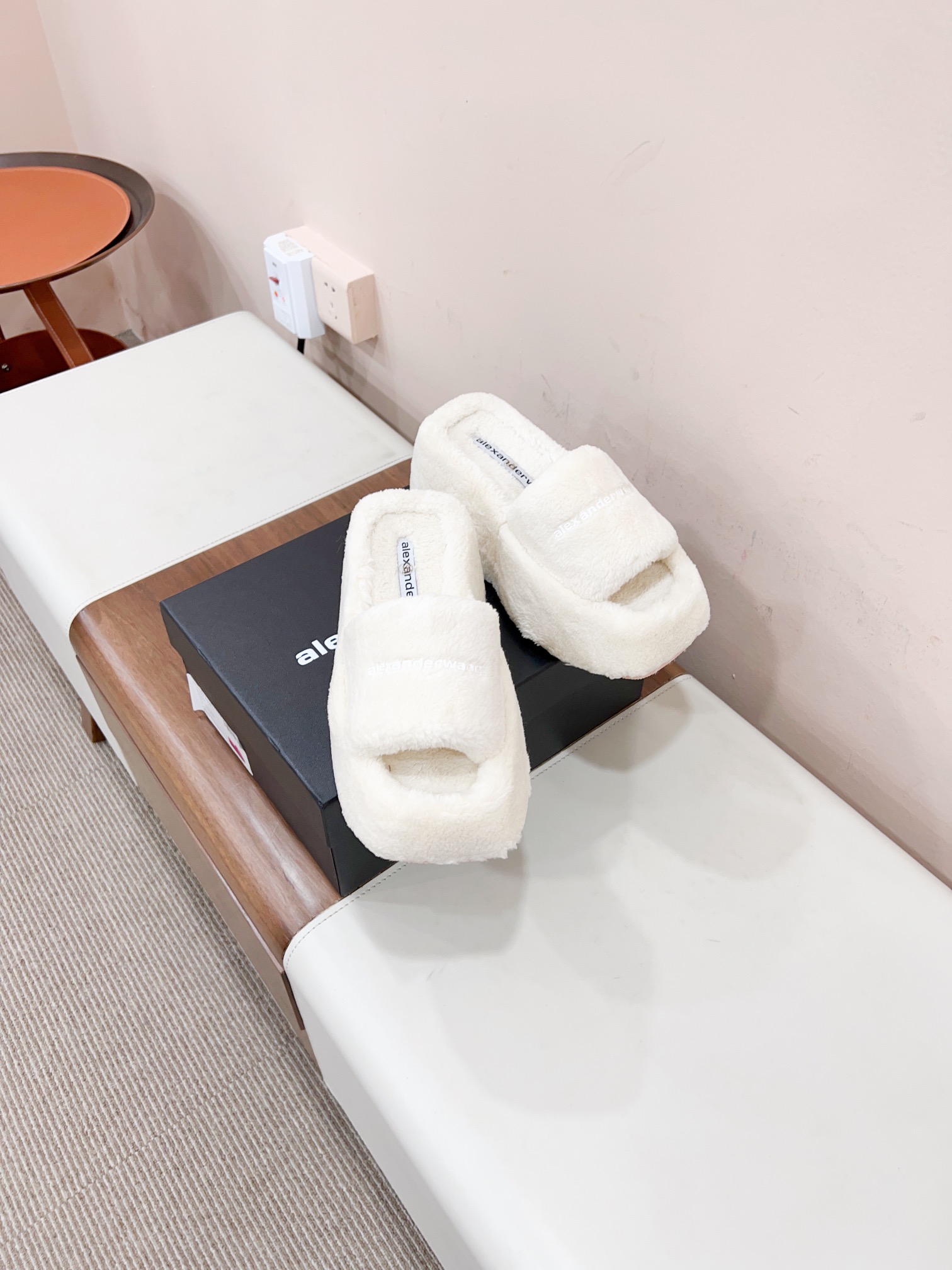A1exa*der Wang Slipper