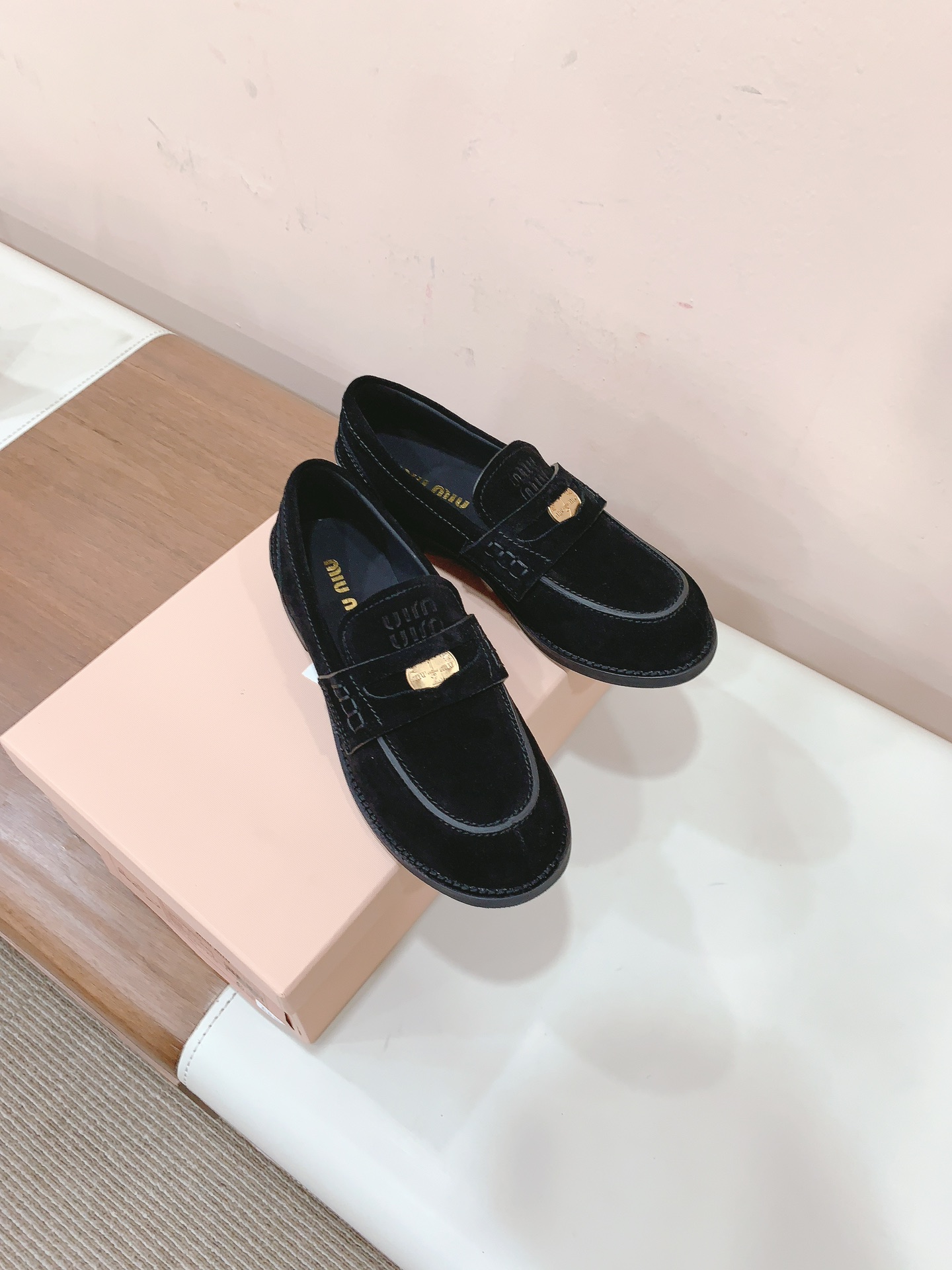 M1um1u Loafer Shoes