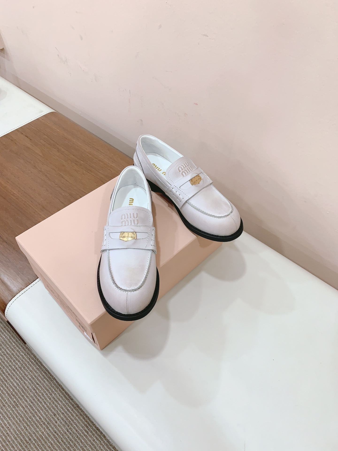 M1um1u Loafer Shoes