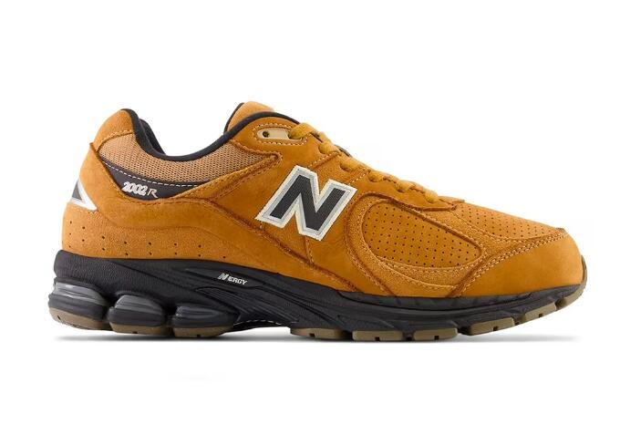 New Balance 2002R