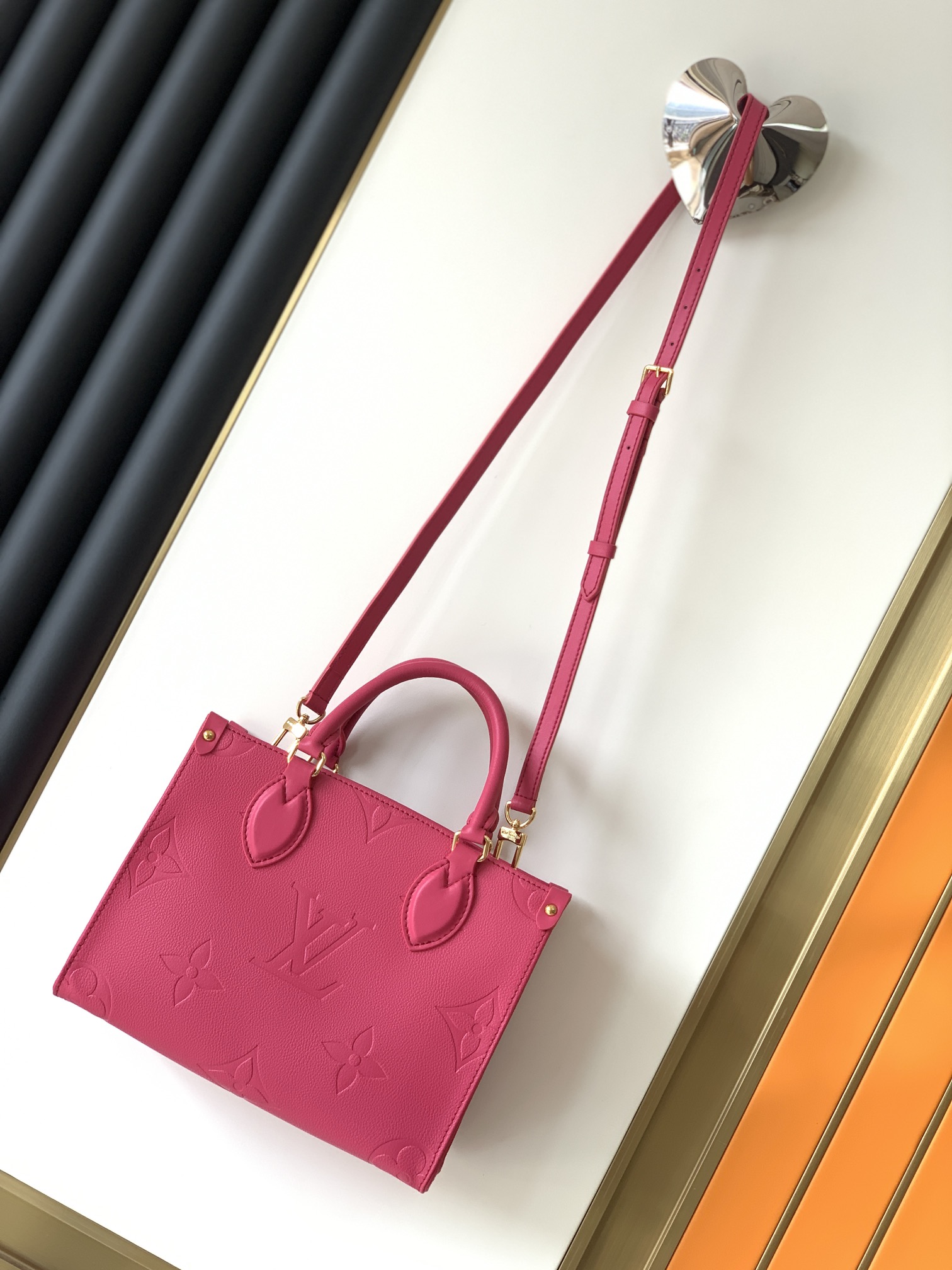 L0vis Vvtt0n Onthego Empreinte PM Freesia