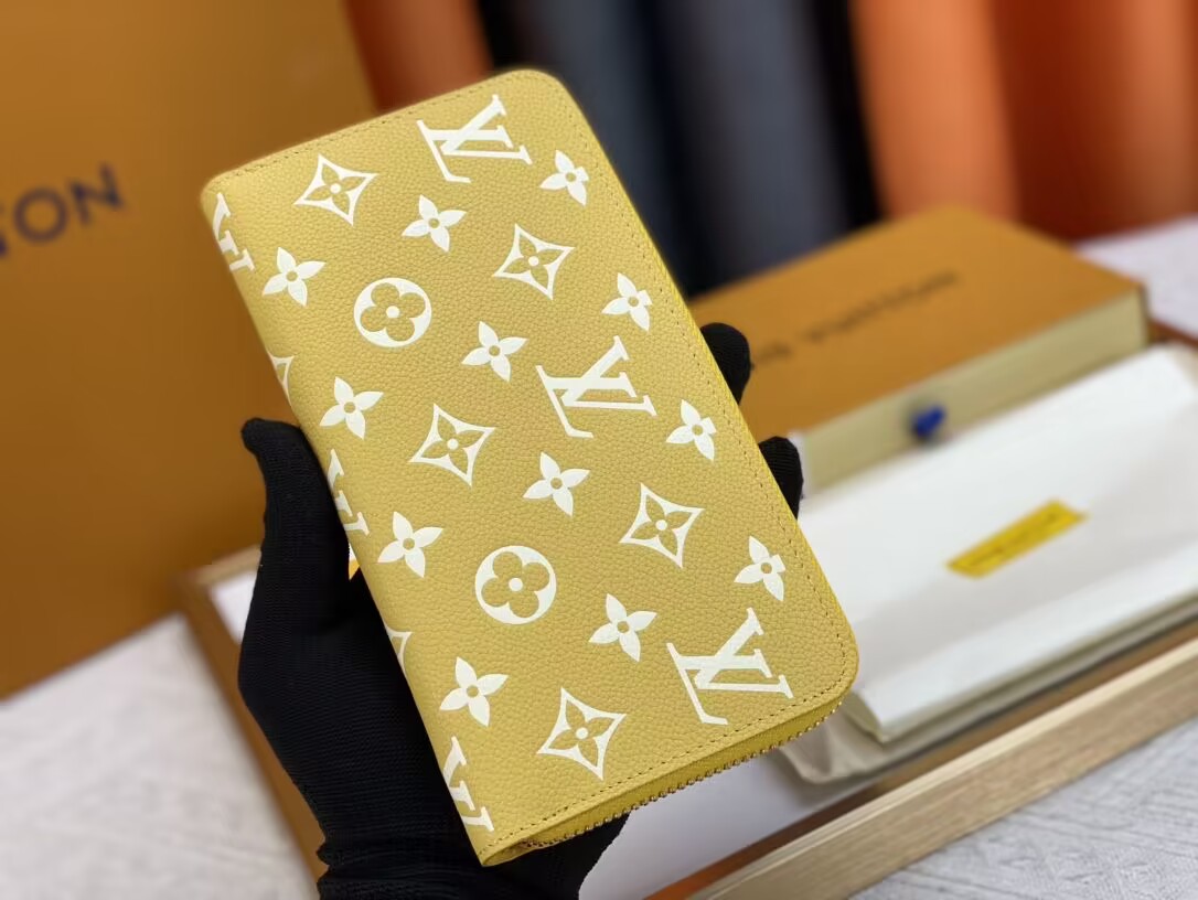 L0vis Vvtt0n Wallet Yellow