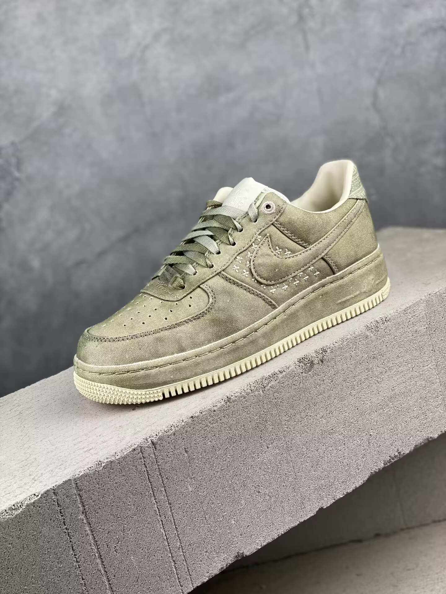 Nike Air Force 1 Low「NAI-KE」