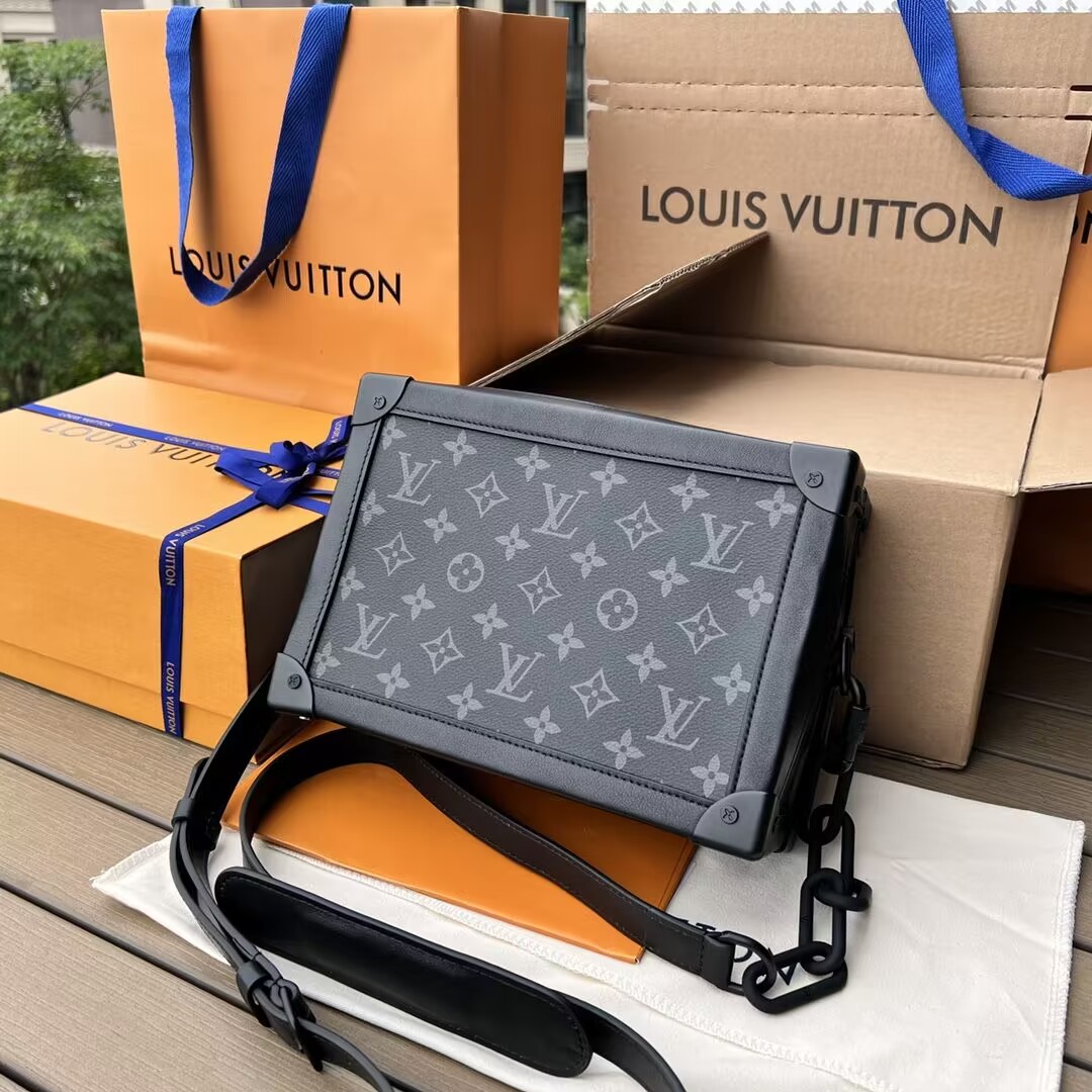 L0vis Vvtt0n Soft Trunk