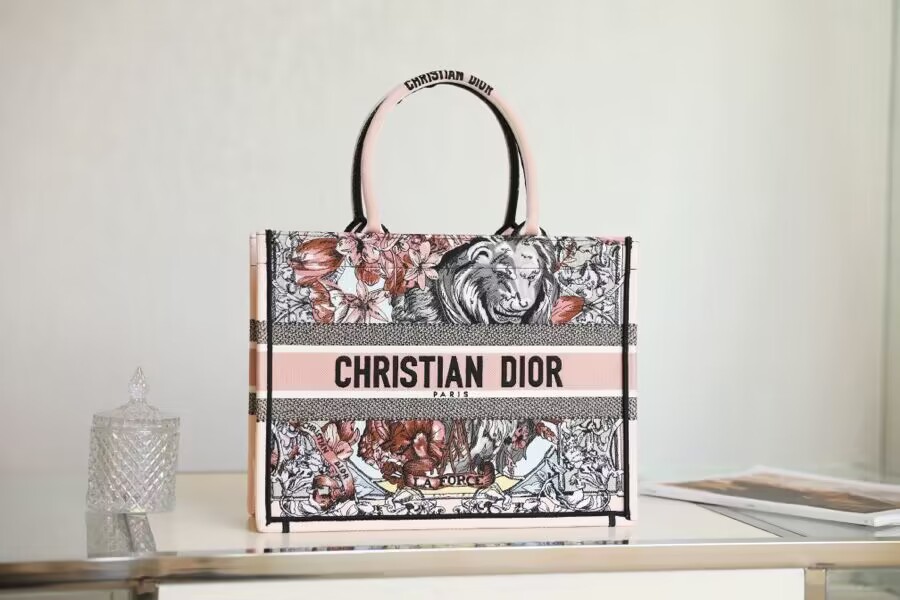 D10r Tote Bag