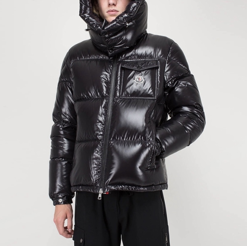 Moncler Montbeliard Short Down Jacket Black