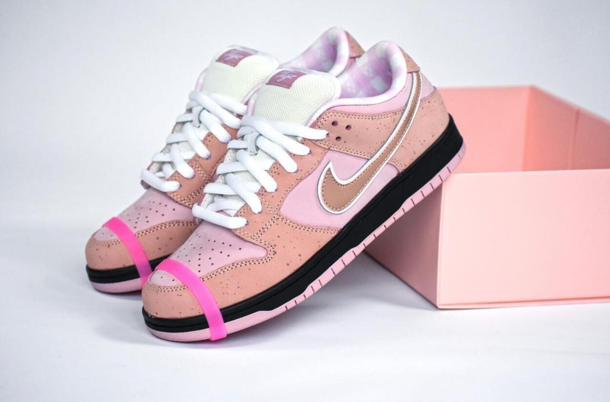 Dunk Low Pink Lobsters