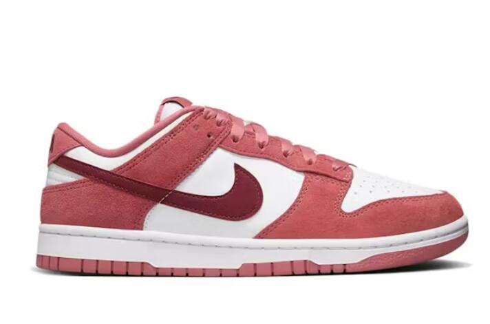 Nike Dunk Low Valentine's Day (2024)
