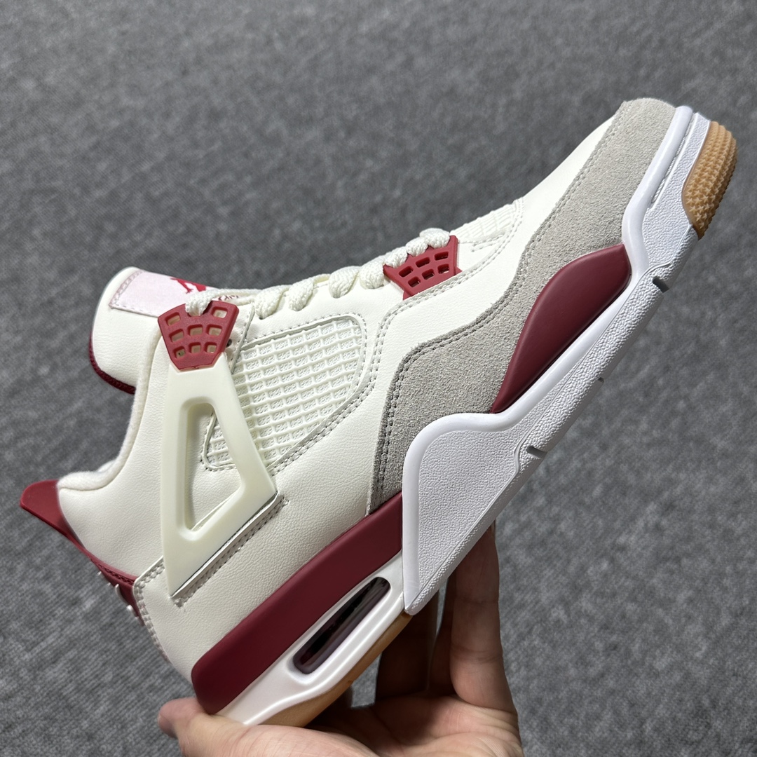 Nike SB x Air Jordan 4