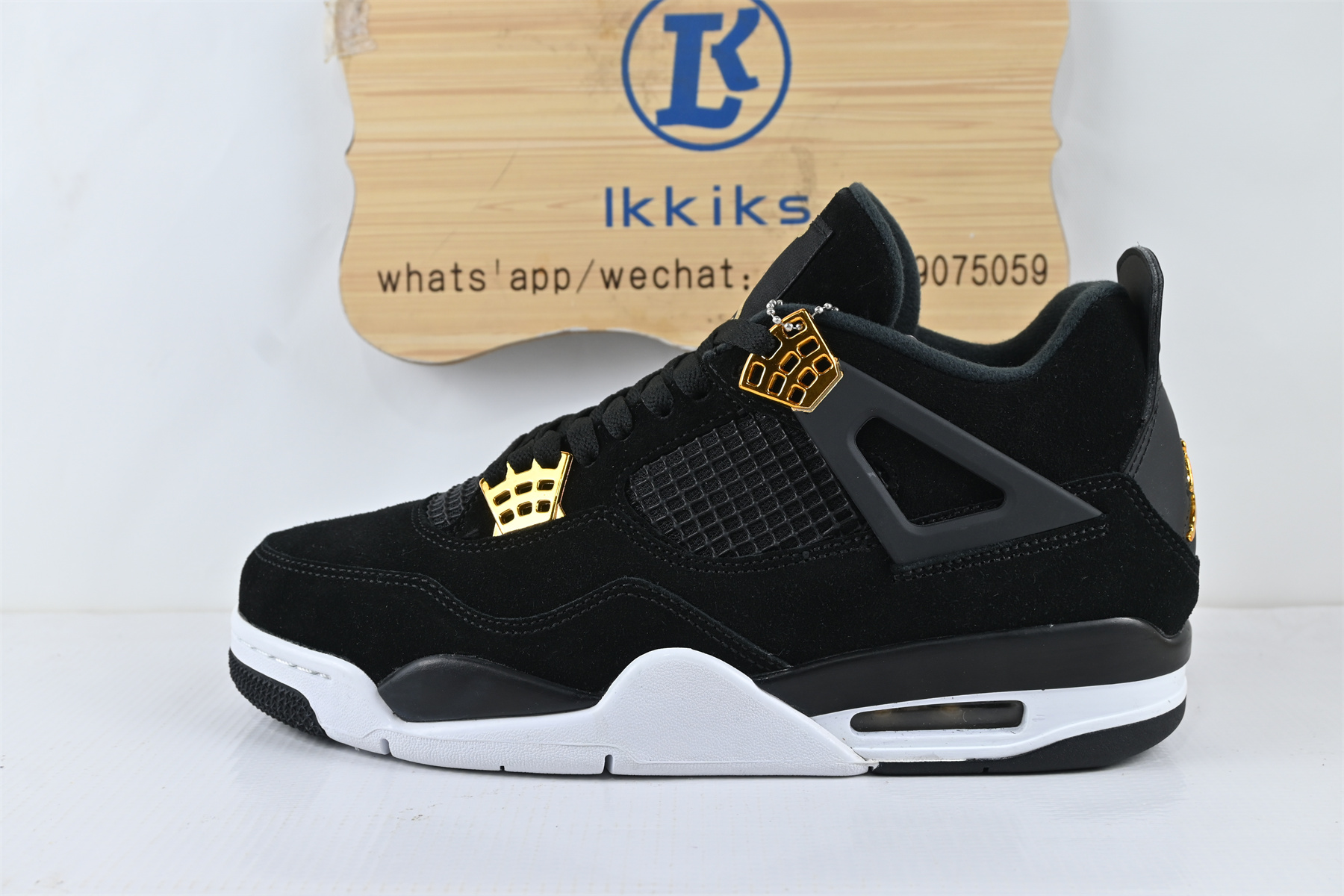 Air Jordan 4 “Royalty