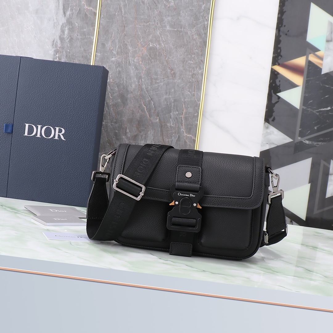 D10r Hit The Road Shoulder Bag