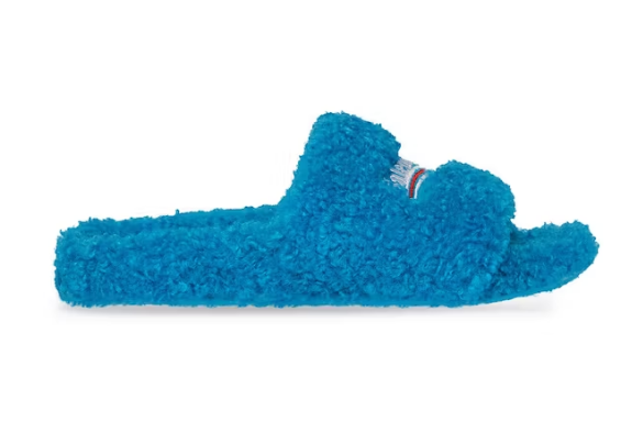 Ba1en*iaga Furry Slide Sky Blue