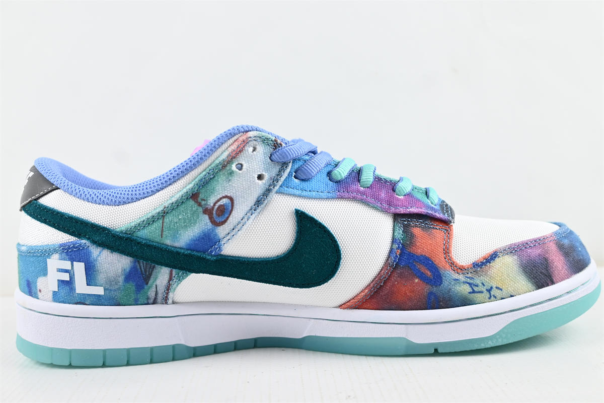 Nike SB Dunk Low Futura Laboratories Bleached Aqua