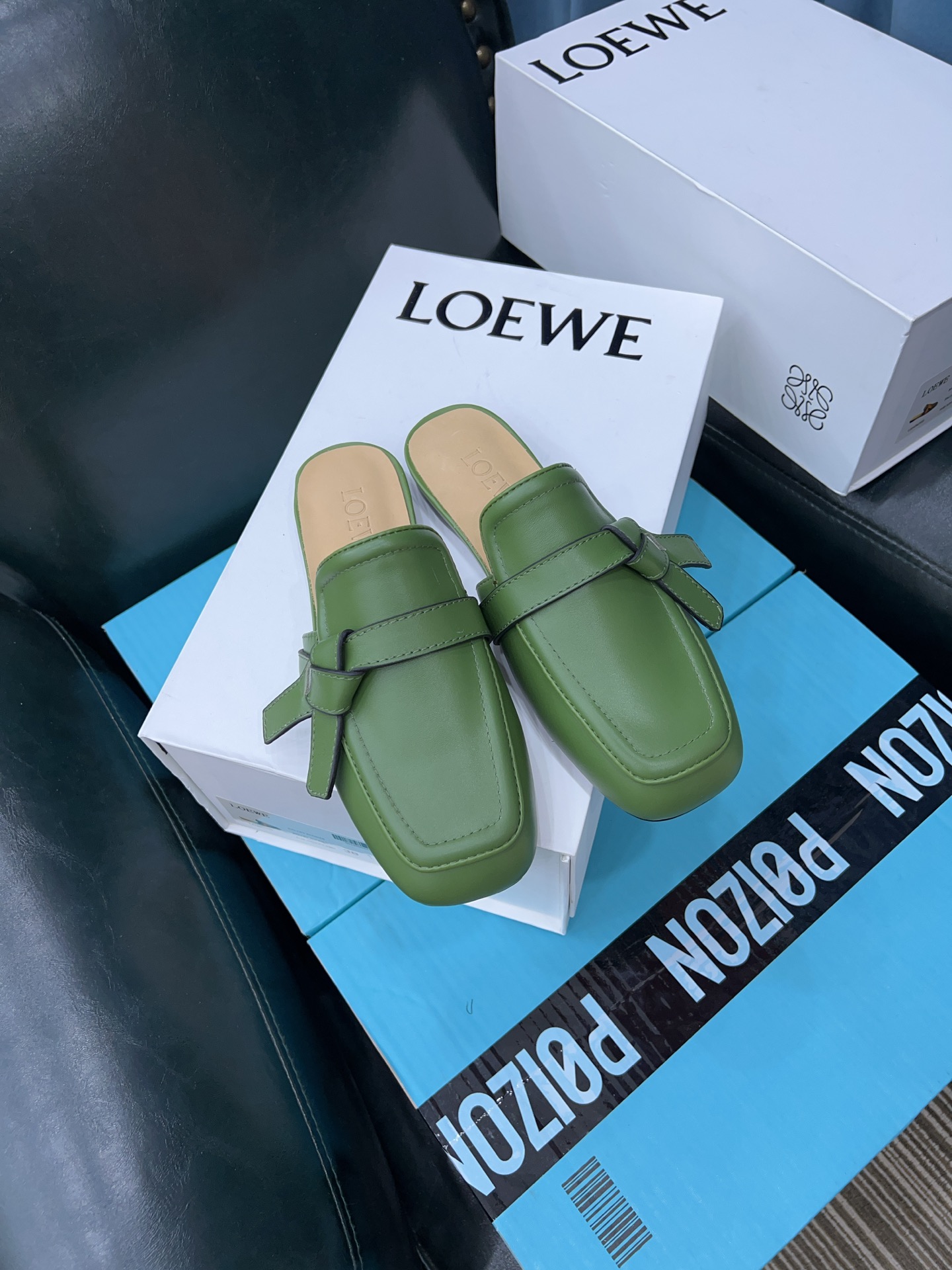 L0ew* Gate Flat Leather Mules