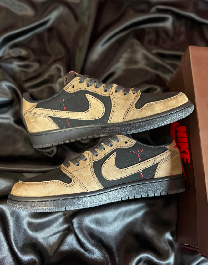 Air Jordan 1 Retro Low Travis Scott