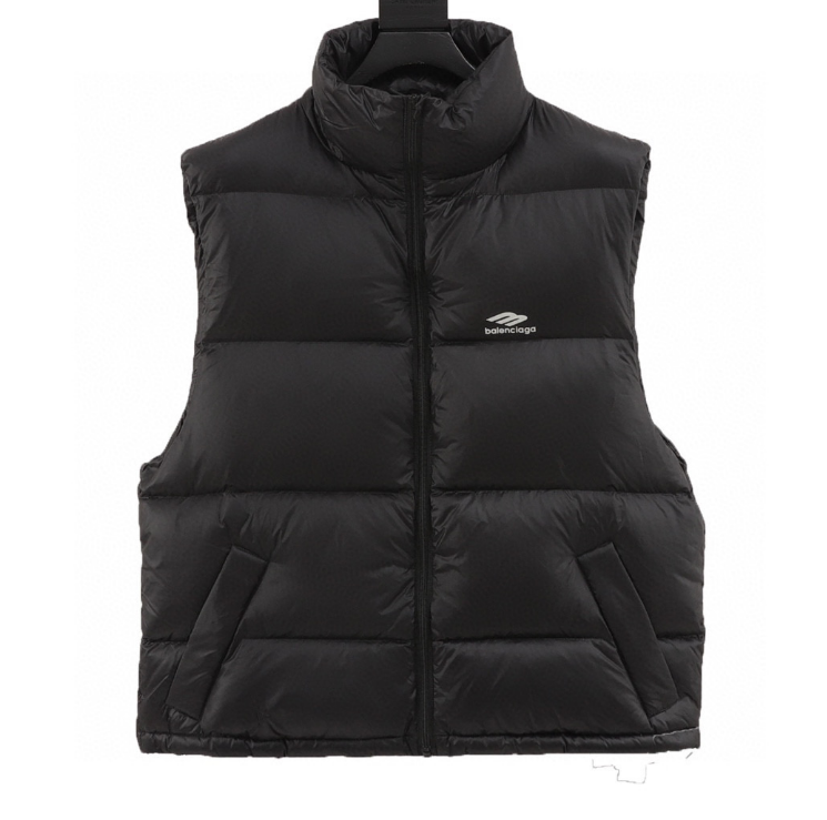 Ba1en*iaga Vest 2024